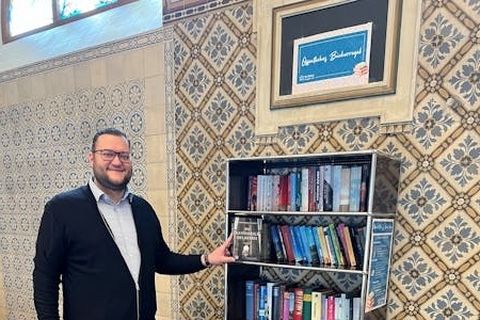 Bücherschrank im Forum König-Karls-Bad