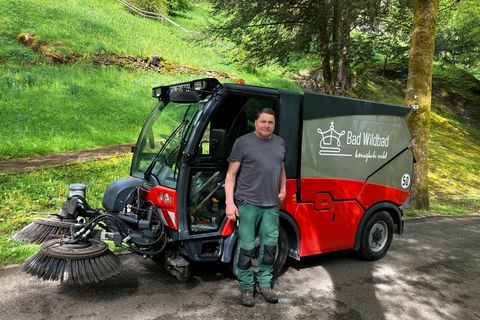 Neue Kehrmaschine der Kurgärtnerei Bad Wildbad